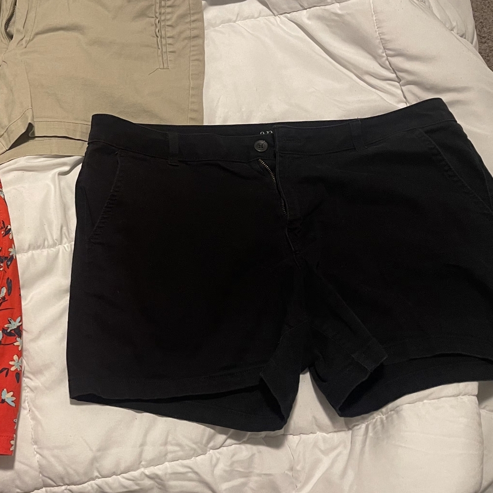 a.n.a Twil Chino Shorts - 5" Seam- Size 16